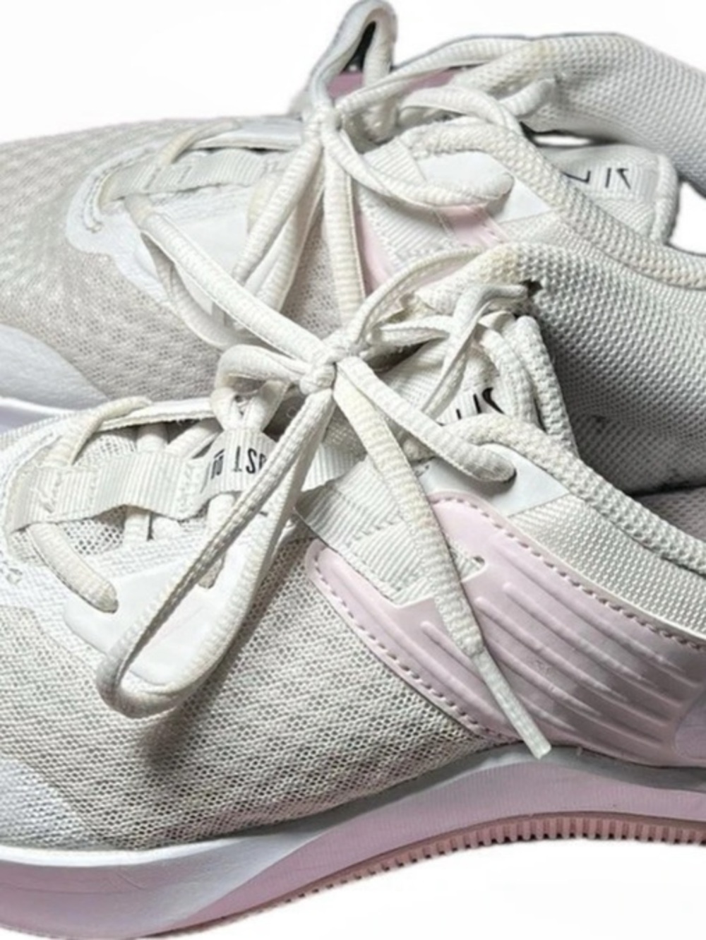 Nike MC Trainer Platinum Tint Metallic Silver Athletic Shoes White & Pink US 8